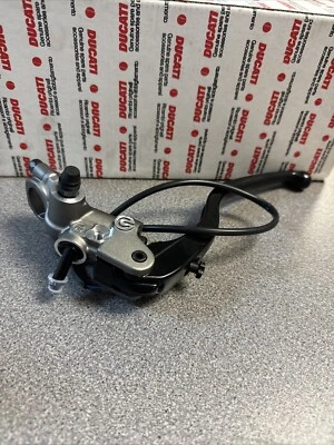 Bomba nueva Ducati Panigale 899 1199 959 OEM embrague cilindro maestro 63040601b Foto 1 de 3