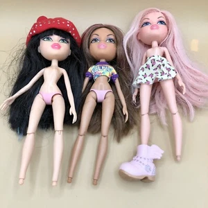 Lotto Bratz Selfie Snaps Dolls: Cloe, Yasmin, Jade 1° Edizione - Foto 1 di 8