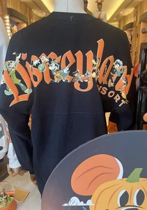 Disney Disneyland 2025 Trick Or Treat Halloween Spirit Jersey XS S M L XL 2XL - Picture 1 of 3