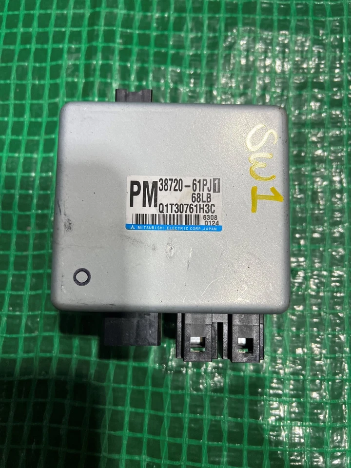 2017 Suzuki Swift Mk3 Power Steering ECU Module 3872061PJ - Image 1 of 1