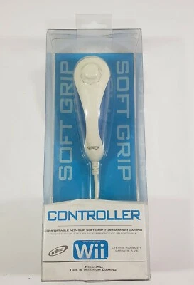 NEW Intec Wired Nunchuck Soft Grip Controller For Wii White  - Image 1 of 3