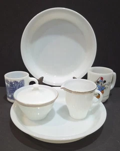 Pyrex Milchglas Kuchenformen 9" #209 (2) Pyrex Milchkännchen & Zucker & 2 Milchglas Tassen - Bild 1 von 9
