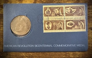 Medalla conmemorativa del Bicentenario de la Revolución Americana 1972 con OGP y estampillas - Imagen 1 de 15