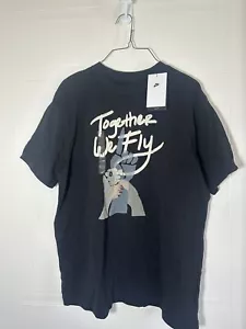Neu Damen Nike Swoosh Fly Boyfriend T-Shirt Größe Med We Fly Together SCHWARZ - Bild 1 von 4