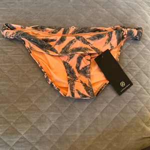 Vix  TROPICUS Bia Tube Full Bikini Bottom Women's $98 Medium - Picture 1 of 3