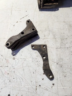 Chevrolet Camaro Chevelle C10 K10 SBC 1969-79 soporte de montaje inferior del alternador fabricante original Foto 1 de 2