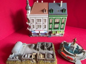 Spur HO - 2x Haus - Brunnen TOP - Fabrik - Eisenbahn - S045-32 - Bild 1 von 8