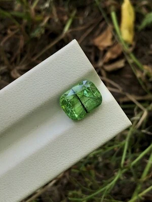 Natural Ludwigite Peridot ,green color peridot, radiant faceted cut ,5.30 carats - Image 1 of 4