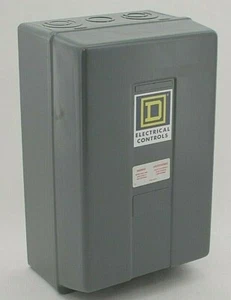 Square D 8903-582 AC Lighting Contactor - Picture 1 of 8