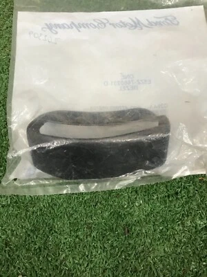 NOS 1985 - 1989 FORD MUSTANG CONVERTIBLE SEAT BELT STRAP BEZEL E5ZZ-7660231-D LH - Imagem 1 de 4
