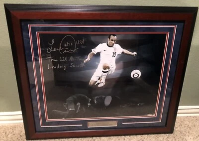 美国足球兰登·多诺万签名亲笔签名星条旗 16x20 UDA 2/50 — 第 1/4 张图片