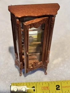 BESPAQ Vintage Carved Wood Curio Display Cabinet Dollhouse Miniature 1:24 - Picture 1 of 13
