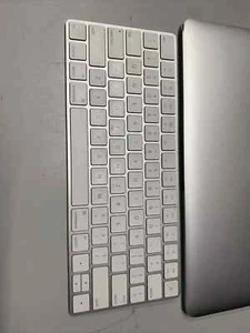 Apple Magic Keyboard 2 A1644 EMC 2815 - Rechargeable / Bluetooth-enabled - Picture 1 of 6