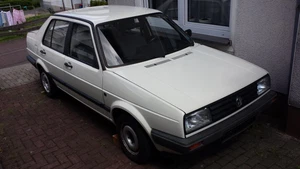 VW Jetta 2 CL Oldtimer 46.301 km Liebhaber Unfallauto - Bild 1 von 12