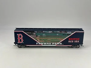 Bachmann / Hawthorne Village HO Boston Red Sox Fenway Park Box auto L/N - Foto 1 di 6