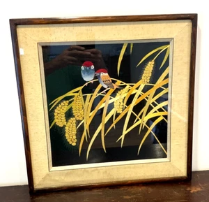 Antiguo hilo de seda japonés bordado cuadro pájaros flores marco y debajo de vidrio - Imagen 1 de 18