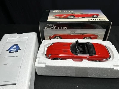 Autoart escala 1/18 diecast Jaguar E-Type Roadster Serie III V12 rojo Foto 1 de 4