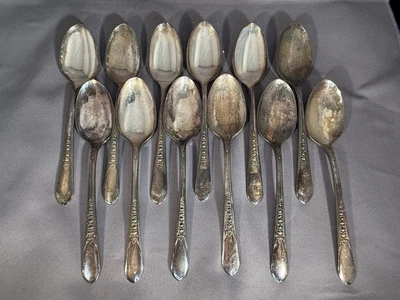 Vintage Mundial Original Rogers Mfg. Plato de plata Co. Pricilla/Lady Ann 12 cucharas Foto 1 de 4