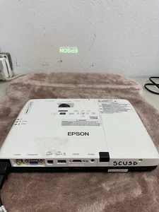 Epson PowerLite 1776W Wireless WXGA 3LCD-Projektor / H476A - Bild 1 von 11