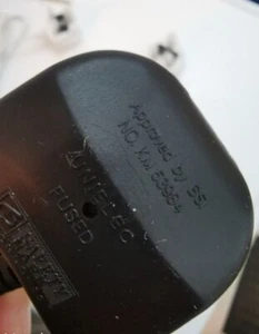 LOT 30 Câble d’alimentation prise anglaise Câble secteur prise anglaise - Bild 1 von 2