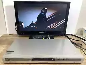 Lettore DVD Sanyo Cinema Progressive DWM-395 Silver Slim Testato Funzionante No Telecomando - Foto 1 di 14