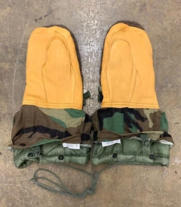 GI US Army Woodland ECW Mitten Set Extreme Cold Weather Arctic Glove Set Medium - Picture 1 of 8