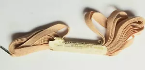 Cordones de encaje superfinos antiguos con cordones para corsé beige rosa 5 yardas sin usar - Imagen 1 de 3