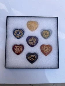 Sieben Chakra graviert Kristall Herzen Heilkristall Positive Energie Meditation - Bild 1 von 7