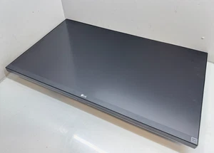 LG 27" 4K UHD 3840 x 2160 LED Backlight Widescreen LCD Monitor 27BK67U-B - Picture 1 of 5