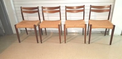 Juego de 4 sillas de comedor vintage de cordón de Dinamarca Mogens Kold Arne Hovmand-Olsen Foto 1 de 4