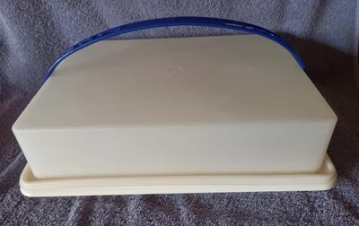 Tupperware Kuchenbehälter für Blechkuchen rechteckig mit 4 Loch Griff Tragegriff - Bild 1 von 4