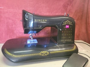 SINGER Sewing Machine Model 160 160th Anniversary Limited Edition - Picture 1 of 7