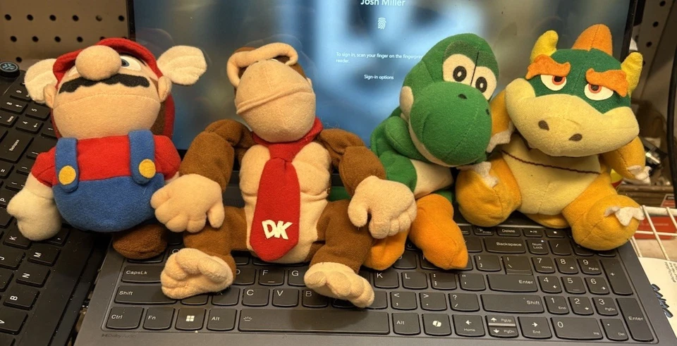 Pelúcia N64 BD&A 1997 Super Mario, Donkey Kong, Bowser, Yoshii proprietário original - Imagem 1 de 4