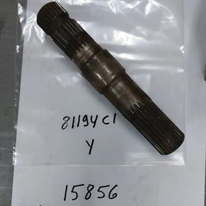 USED TRACTOR PARTS 81194C1 SHAFT Case IH 685, 248 - Picture 1 of 1