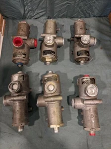 (6) BOEING CH46 HELICOPTER HYDRAULIC VALVE A02HS151-1 26C26626 1650-00-816-6084 - Picture 1 of 4