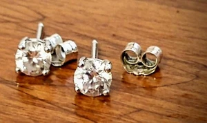 Schöne & kleine süße Ohrstecker weißer klarer Stein ~925 Sterling Silber - Bild 1 von 8