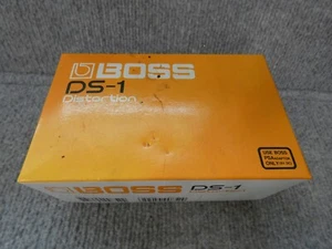 BOSS DS-1 DISTORTION FOOT PEDAL - Picture 1 of 3