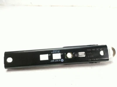 2005 宝马 330xi 330i 325i 325xi E46 前座皮带高度调节器 72118207957 — 第 1/4 张图片