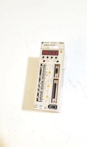 PAQUETE SERVO YASKAWA SGDH-A5AE - Imagen 1 de 6