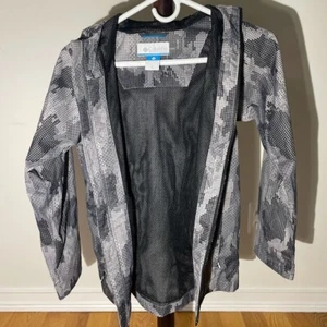 Boys Columbia Raincoat Dark Light Grey Size Medium 10/12 Pre-Owned 🔥 - Picture 1 of 9
