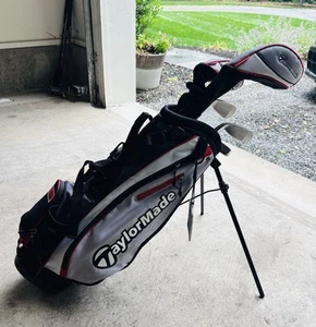TaylorMade Phenom Junior Golf Clubs & Bag - RH - Age 5-8 - Picture 1 of 2