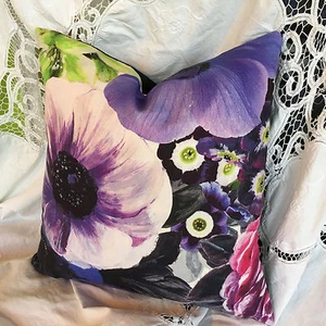 DESIGNERS GUILD FABRIC ORIANA CROCUS CUSHION COVER DESIGN AS SEEN 45X45CM - Picture 1 of 3