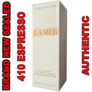 Base La Mer The Soft Fluid Largo Wear Spf 20 (410 ESPRESSO) 1 oz/30 ml SELLADA - Imagen 1 de 2