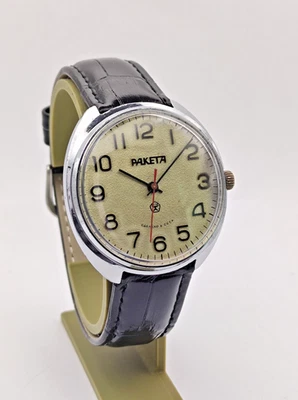 Винтажные советские коллекционные советские наручные часы Ракета СССР 19 камней калибр 2609 - Изображение 1 из 4