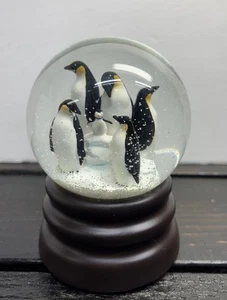 mappamondo neve pinguino - Foto 1 di 6