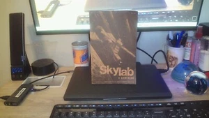 Skylab a Guidebook (Paperback)-Ep-107 - Picture 1 of 5