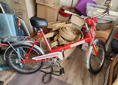 Vintage 1960's Montgomery Land Rover folding bike - Excellent Condition - Image 1 of 4