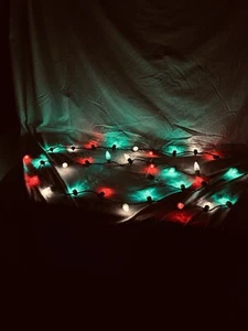 Vtg String of Faceted Christmas Light Bulbs C-7 Red Green White 12 ft w35 Lights - Picture 1 of 13
