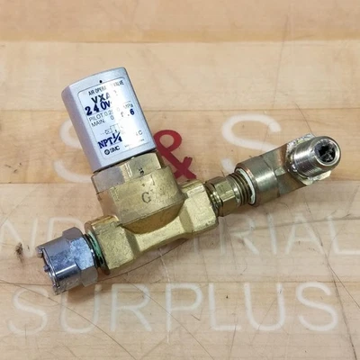 Válvula de 2 puertos operada por aire directo SMC VXA2240V-02, controlada por vacío 1/4: NPT Foto 1 de 4