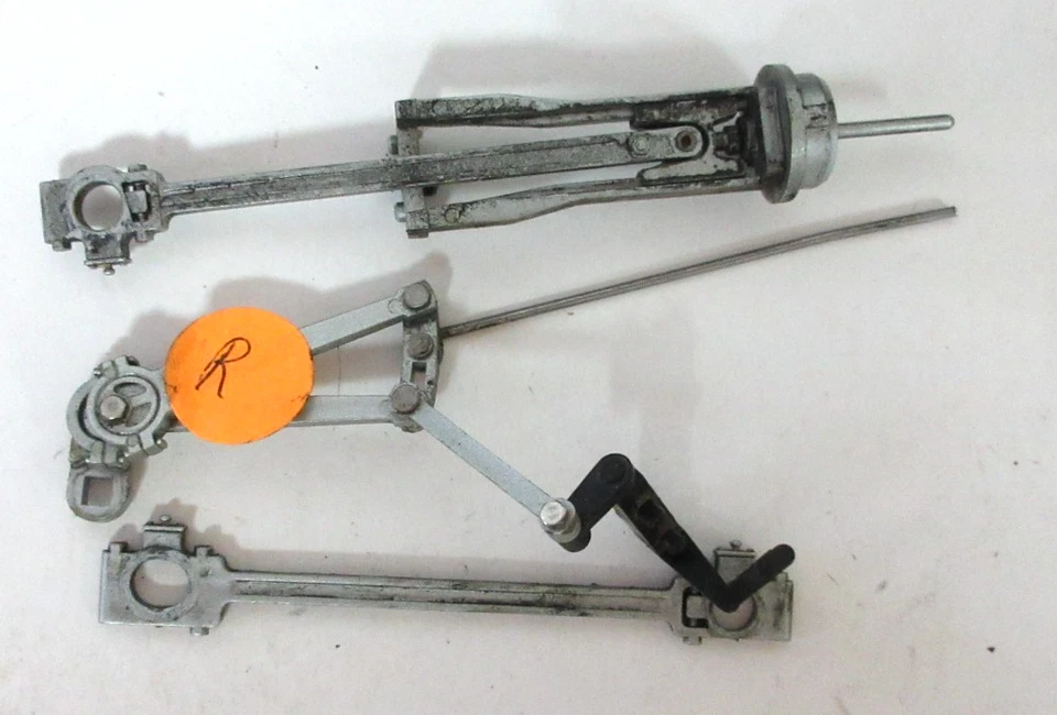 LGB 2020 DRIVE RH RODS - Image 1 of 1